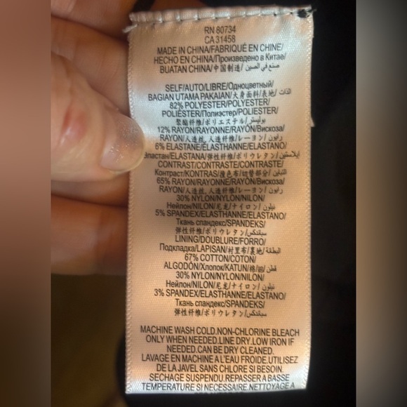 BCBG MAXAZRIA Blazer Rayon Blend ZipUp XS Women’s Like New Condition W/ Pockets - Picture 11 of 12